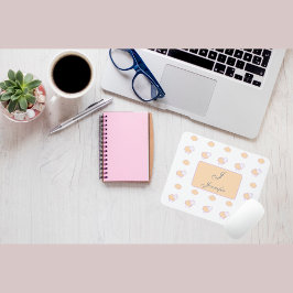 Stilvolles rosa Schaf mit Wolkenmuster Monogramm Mousepad