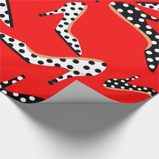 Stilvolles Rot mit schwarzen und weißen High Heels Geschenkpapier (Ecke)