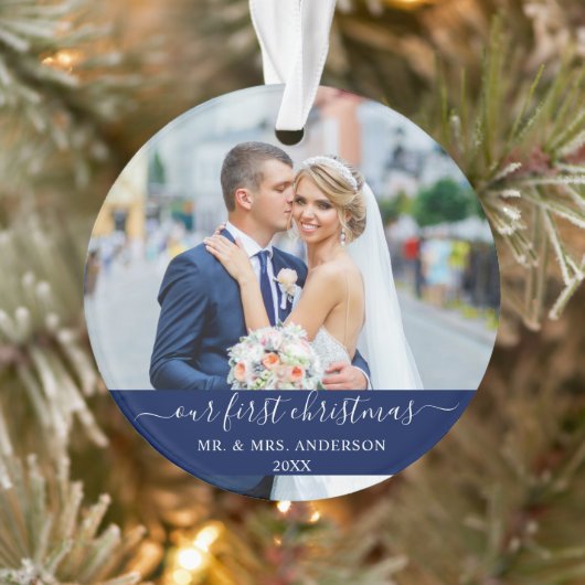 Stilvolles Skript Unser erstes Weihnachtsblau Ornament (Baum)