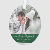 Stilvolles Skript Unser erstes Weihnachtspaar Grün Ornament (Vorderseite)