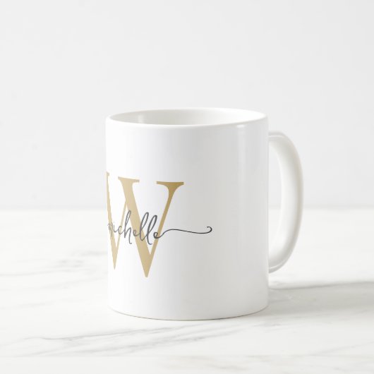 Stilvolles White and Gold Monogram Name Script Kaffeetasse (VorderseiteRechts)