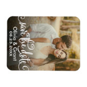 Stilvolles White Script Wedding Foto Save the Date Magnet (Horizontal)