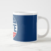 STIMME Fette Kampagne-Abzeichen-Design Jumbo-Tasse (Rechts)
