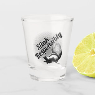 Stinke verantwortungsvoll schnapsglas
