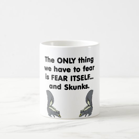 Stinktiere der Furcht-selbst Kaffeetasse (Mittel)