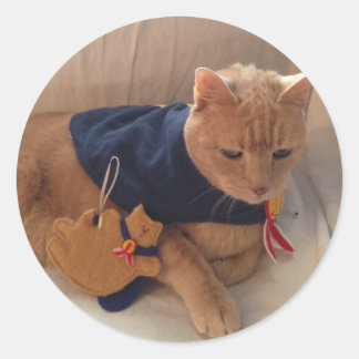 Stinky mit seinem Ornament! Runder Aufkleber