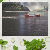 Stirling fällt in Milford Sound - Neuseeland Geschirrtuch (Gefaltet)