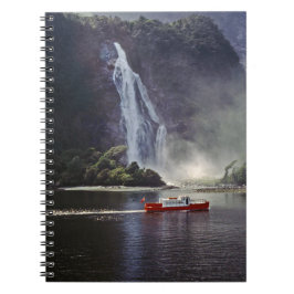 Stirling fällt in Milford Sound - Neuseeland Notizblock