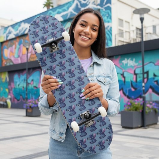 Stitch Skateboard is not translated as it seems to