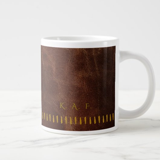 Stitched Leather Style Personalized Scholar Mug Jumbo-Tasse (Rechts)