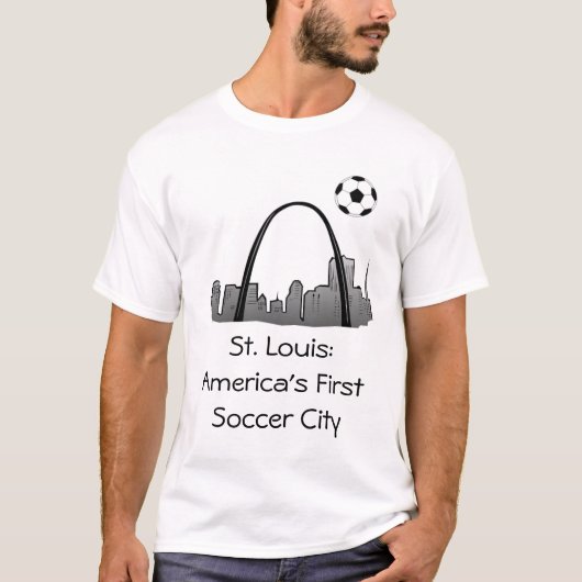 stlouis, St. Louis: Amerikas erste Fußball-Stadt T-Shirt (Vorderseite)