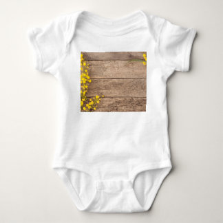 Stock Fotografie, Vintages Design. Baby Strampler