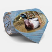 Stockenten am blauen Loch Krawatte (Gerollt)