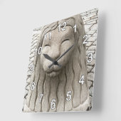 Stockholm Stone Lion Clock Numbers Quadratische Wanduhr (Winkel)