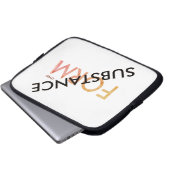 "Stoff über Form" Laptopschutzhülle (Vorne Knopf)