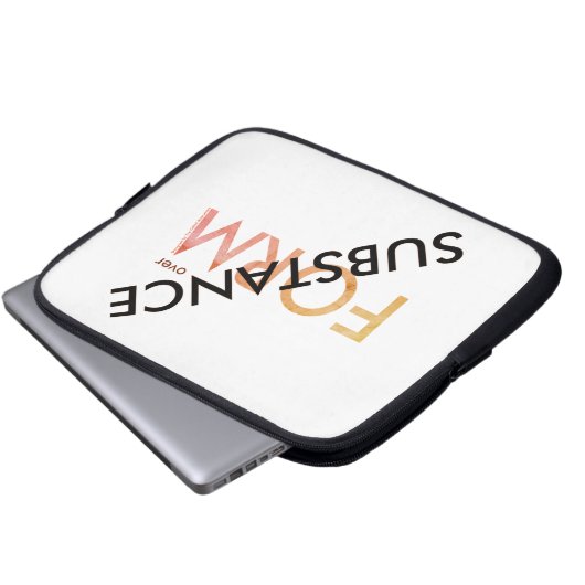 "Stoff über Form" Laptopschutzhülle (Vorne Knopf)