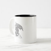 Stoischer Drache Zweifarbige Tasse (Vorderseite Links)