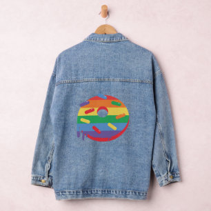 Stolz auf die LGBT-Gemeinschaft. Regenbogenforelle Jeansjacke