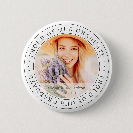 Stolz auf unser Graduate 20XX Modernes Abschluss F Button (Vorderseite)