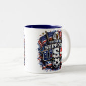 STOLZ, DAS USA-Soccer-Team zu unterstützen | Ameri Zweifarbige Tasse (VorderseiteRechts)