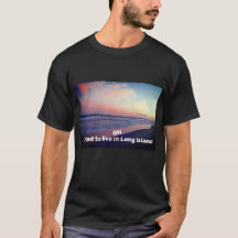 Stolz, im T - Shirt der langen Insel zu leben