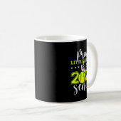 Stolz kleiner Bruder einer Senior Softball Gra 202 Kaffeetasse (VorderseiteRechts)