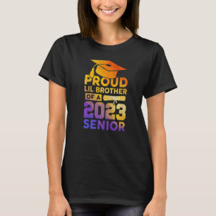 Stolz kleiner Bruder von einer 2023 höheren Klasse T-Shirt