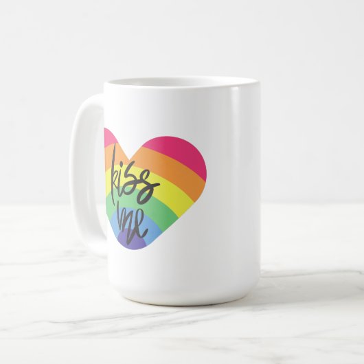 Stolz, küss mich. Liebe ist fair. Kaffeetasse (Vorderseite Links)