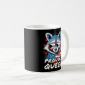 Stolz Quee Raccoon Demiual Flag Sonnenbrille Kaffeetasse (VorderseiteRechts)