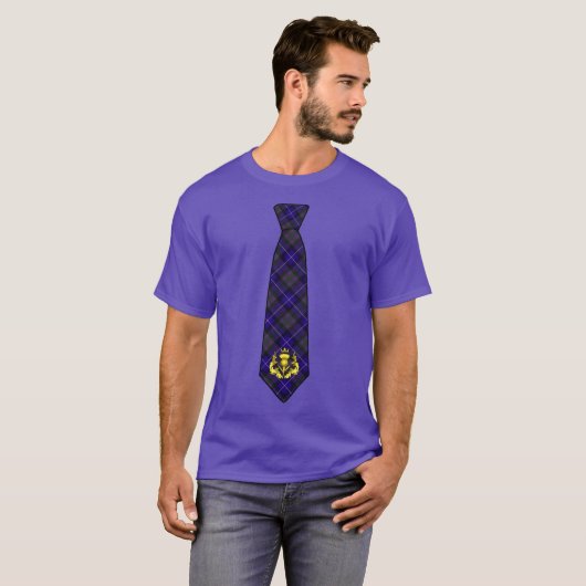 Stolz von Scotland Tartan Necktie & Golden Thistle T-Shirt (Vorne ganz)