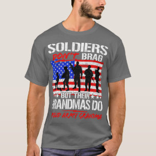 Stolze Armys Oma  Militär Stolz (82)  T-Shirt