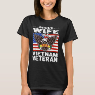Stolze Ehefrau des vietnamesischen Veteranen Patri T-Shirt