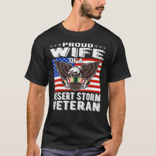 Stolze Ehefrau des Wüstensturms Veteran Golfkrieg T-Shirt