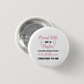 Stolze Ehefrau eines Pastors, der bl Button (Vorne & Hinten)