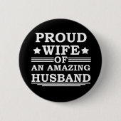 stolze Ehefrau eines phantastischen Ehemanns Button (Vorderseite)
