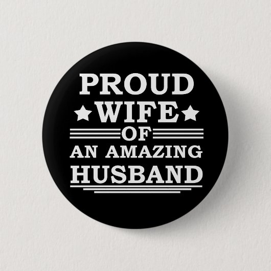 stolze Ehefrau eines phantastischen Ehemanns Button (Vorderseite)