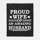 stolze Ehefrau eines phantastischen Ehemanns Fleecedecke (Vorderseite)