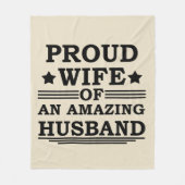 stolze Ehefrau eines phantastischen Ehemanns Fleecedecke (Vorderseite)