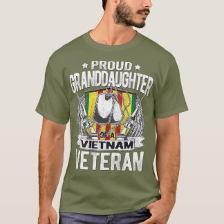 Stolze Enkeltochter des vietnamesischen Militärs T-Shirt