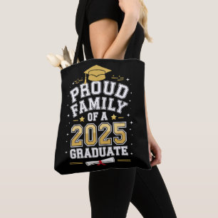 Stolze Familie eines Absolventen von 2025 Abschlus Tasche