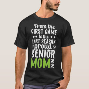Stolze Fußball-Senior-Mutter 2026 Fußball-Senior-M T-Shirt