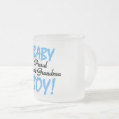 Stolze große Großmutter-Baby-T-Shirts und Mattglastasse (VorderseiteRechts)