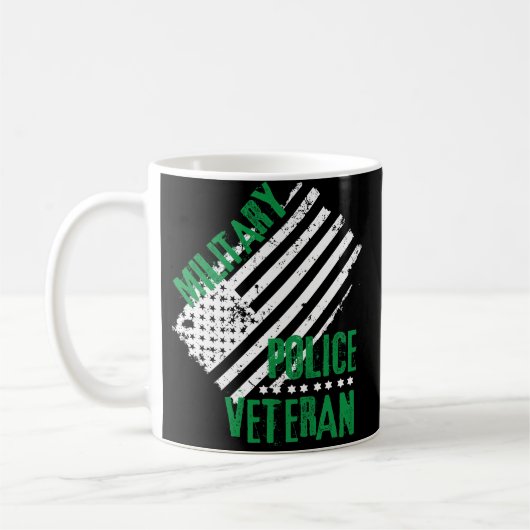 Stolze Kaffeetasse (Links)