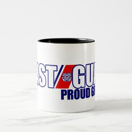 Stolze Küstenwache-Großmutter Zweifarbige Tasse (Mittel)