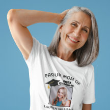 Stolze Mama des Graduate Foto 2021 Class Abschluss
