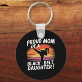 Stolze Mama einer Schwarzgürteltochter 13 Schlüsselanhänger (Vorderseite)
