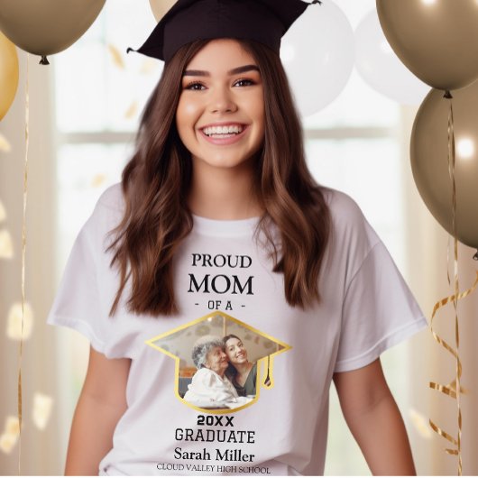 Stolze Mama eines Absolventen 2025 mit Foto und Na T-Shirt