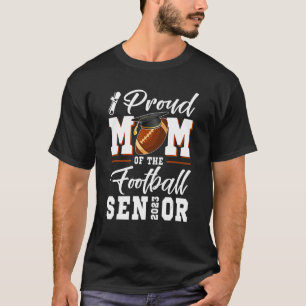 Stolze Mama eines Fußballs Senior 2023 Abschluss 1 T-Shirt