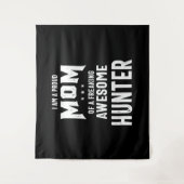 Stolze Mama eines Phantastischen Jägers Wandteppich (Vorderseite)