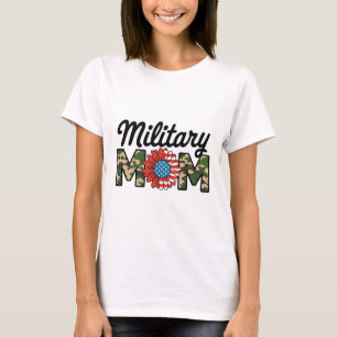 Stolze Militär-Mutter Camouflage und amerikanische T-Shirt